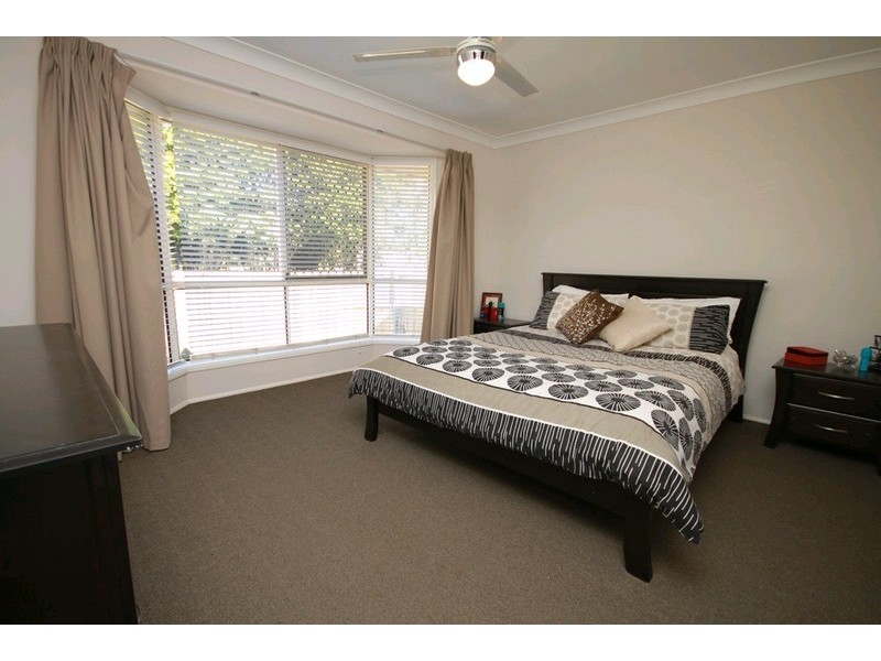 4 Roseann Street, Kallangur QLD 4503