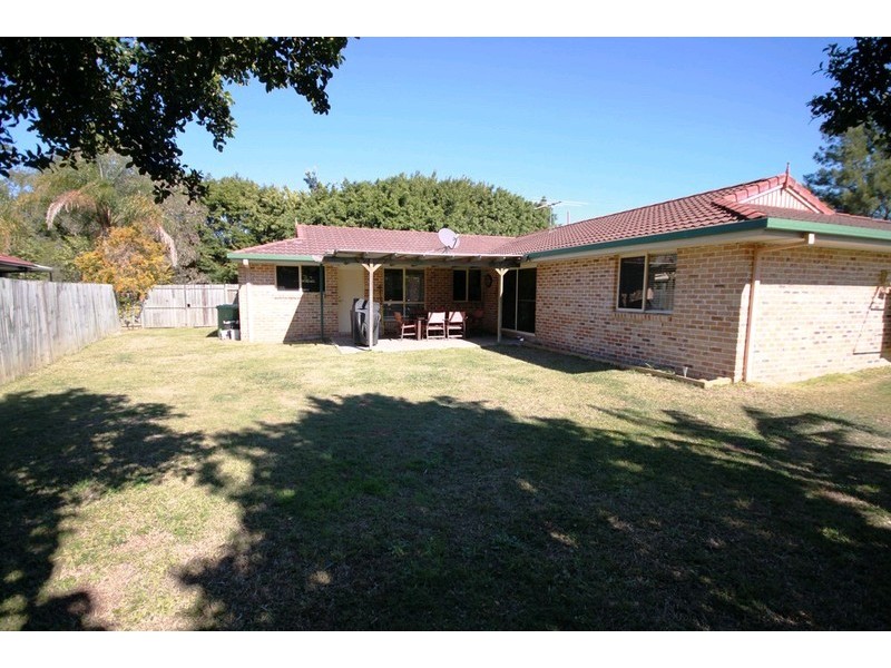 4 Roseann Street, Kallangur QLD 4503