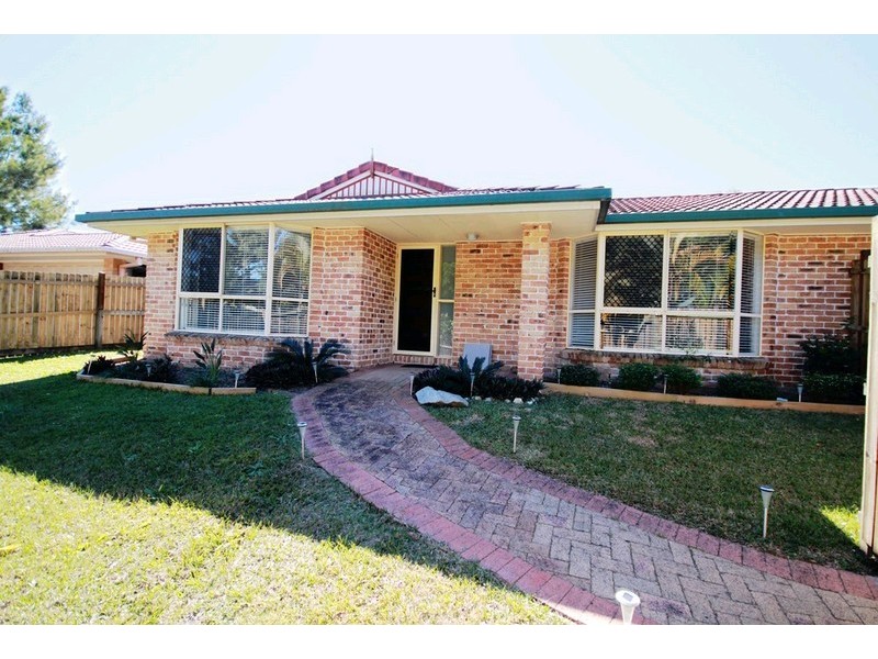 4 Roseann Street, Kallangur QLD 4503