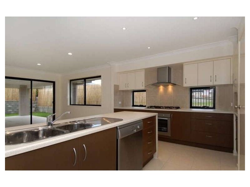 7 Waterway Crescent, Murrumba Downs QLD 4503