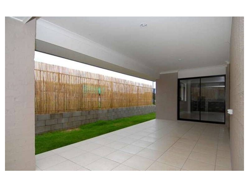 7 Waterway Crescent, Murrumba Downs QLD 4503