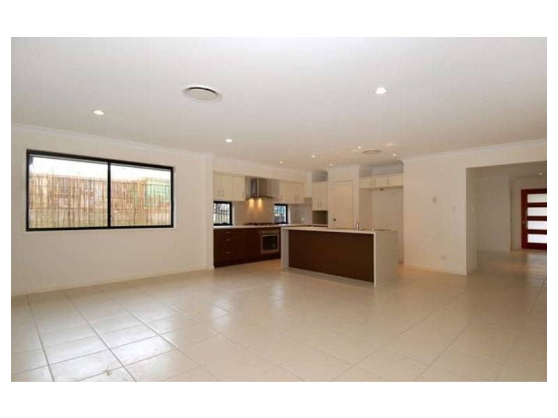 7 Waterway Crescent, Murrumba Downs QLD 4503