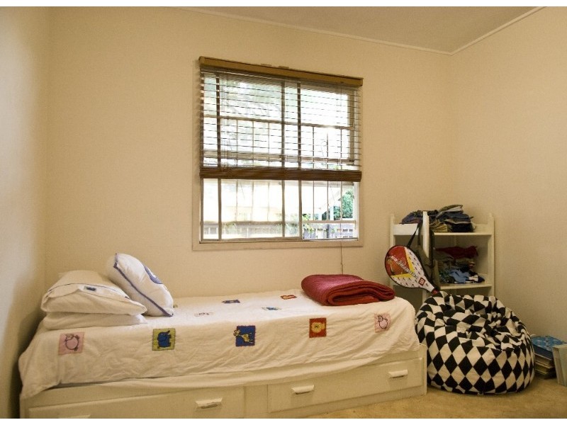 8 Aloomba Street, Balmoral QLD 4171