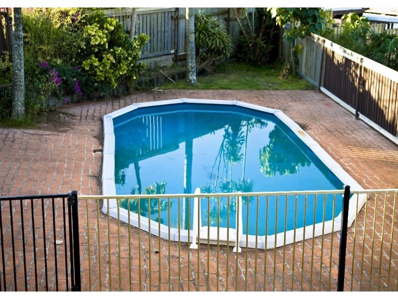 8 Aloomba Street, Balmoral QLD 4171