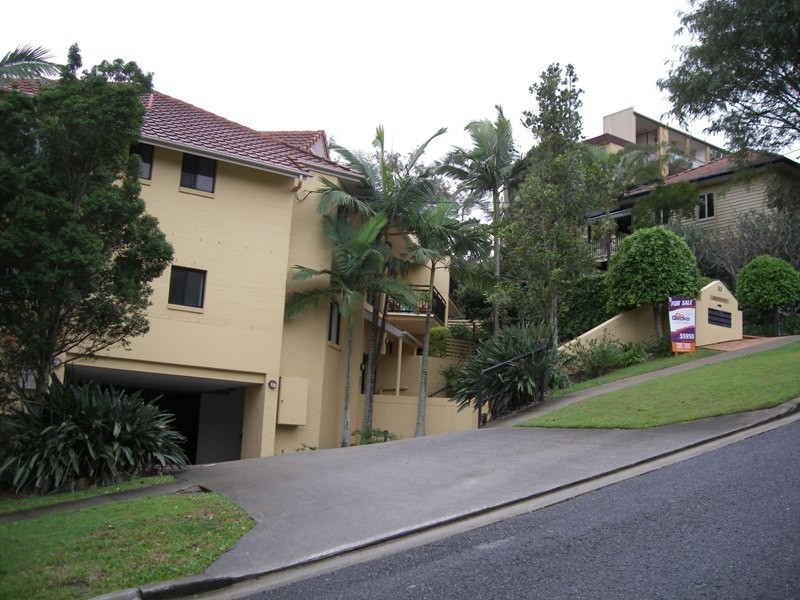 1/52 Bishop Street, St Lucia QLD 4067