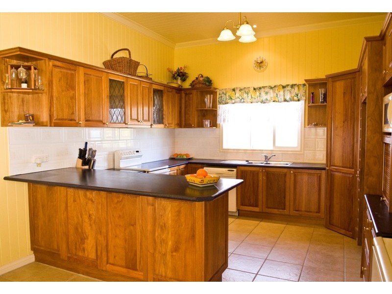 121 Armstrong Road, Cannon Hill QLD 4170