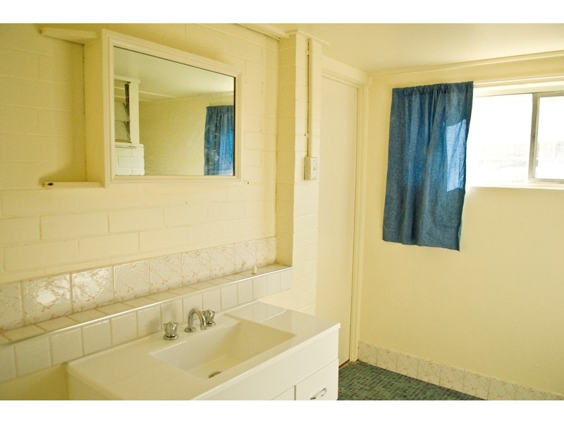 121 Armstrong Road, Cannon Hill QLD 4170