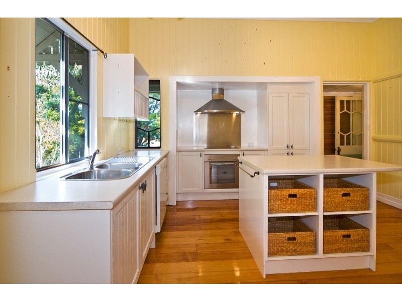 88 Stanton Street, Cannon Hill QLD 4170