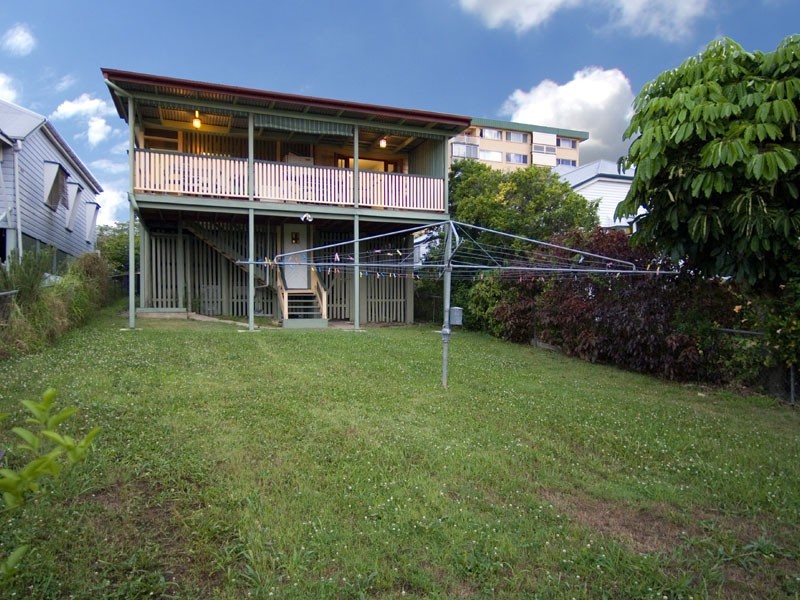 14 Rosslyn Street, East Brisbane QLD 4169