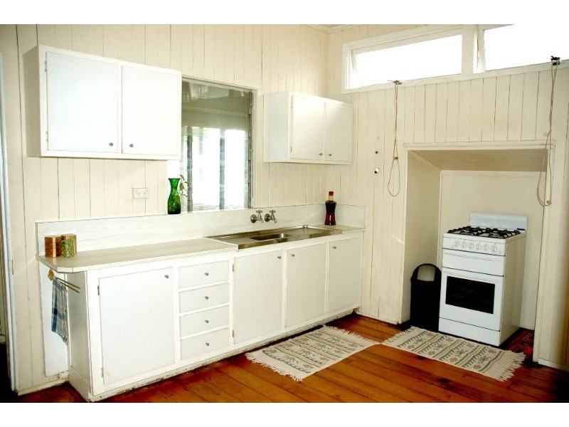 92 Cavendish Road, Coorparoo QLD 4151