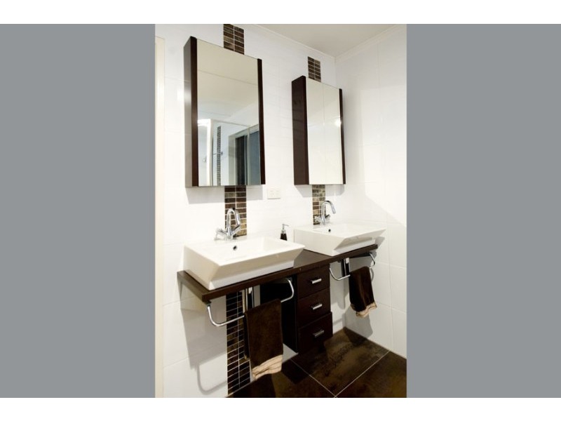 90 Erica Street, Cannon Hill QLD 4170