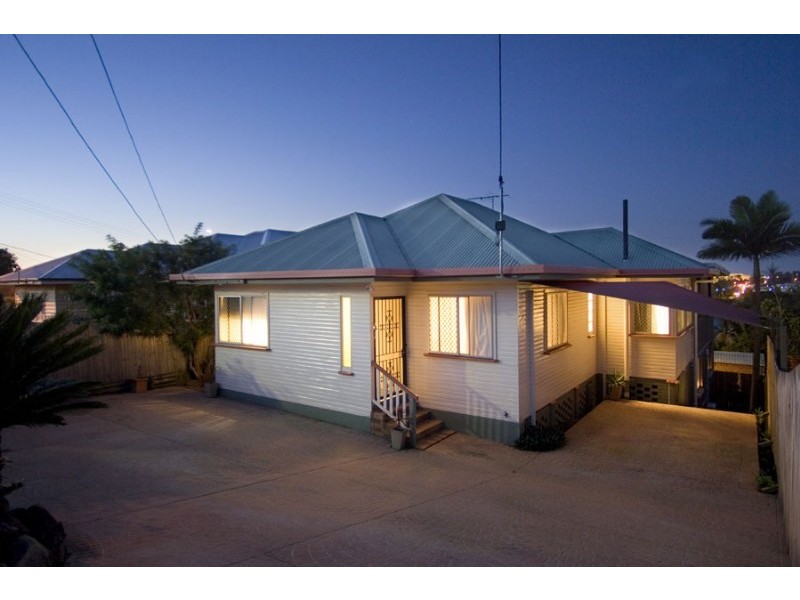 90 Erica Street, Cannon Hill QLD 4170
