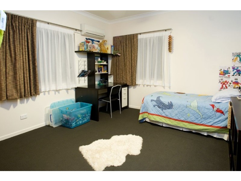 90 Erica Street, Cannon Hill QLD 4170