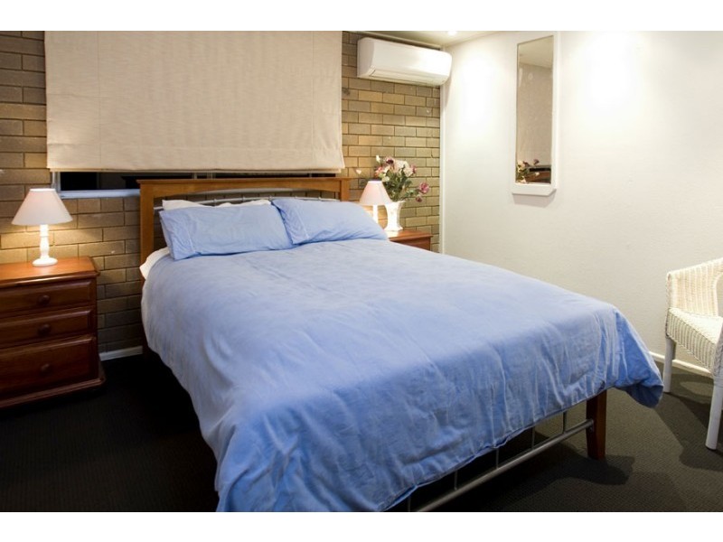 90 Erica Street, Cannon Hill QLD 4170