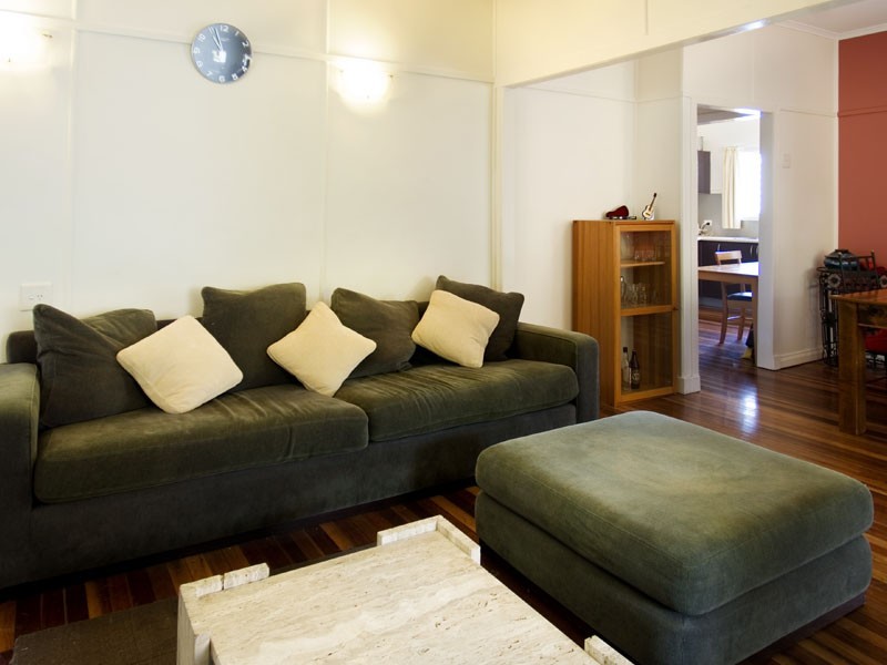 55 Domitia Avenue, Seven Hills QLD 4170