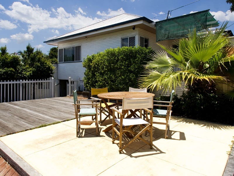 55 Domitia Avenue, Seven Hills QLD 4170