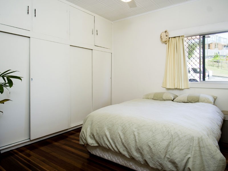 55 Domitia Avenue, Seven Hills QLD 4170