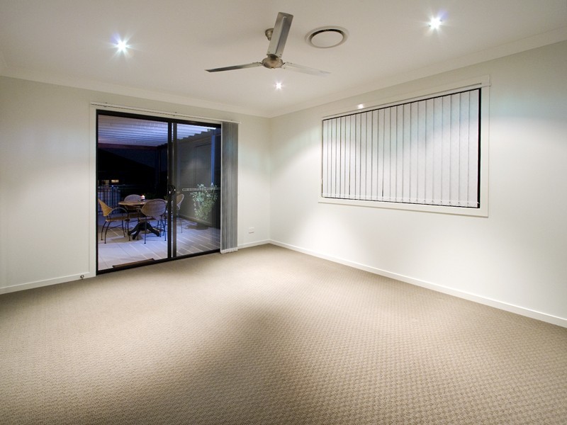 8 Lord Street, Morningside QLD 4170