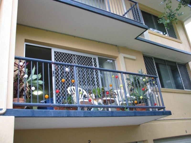 2/42 Rialto Street, Coorparoo QLD 4151