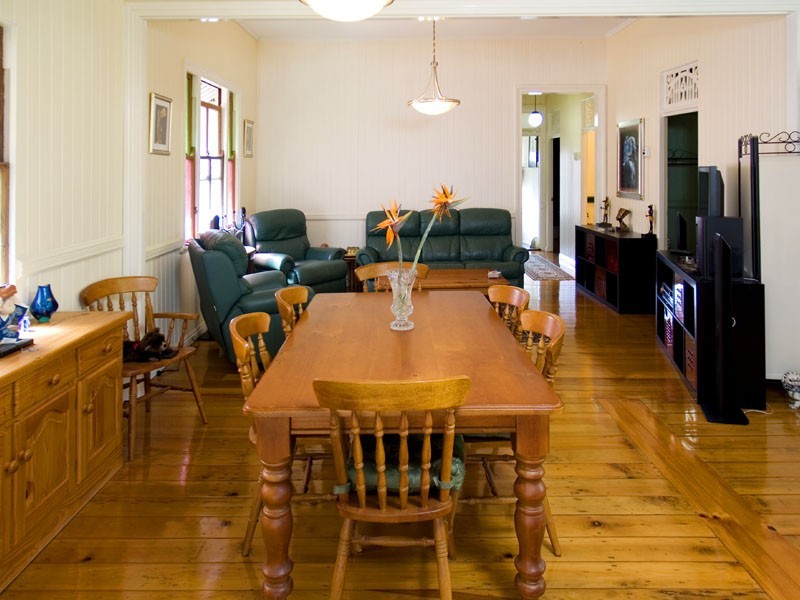 25 Deshon Street, Woolloongabba QLD 4102