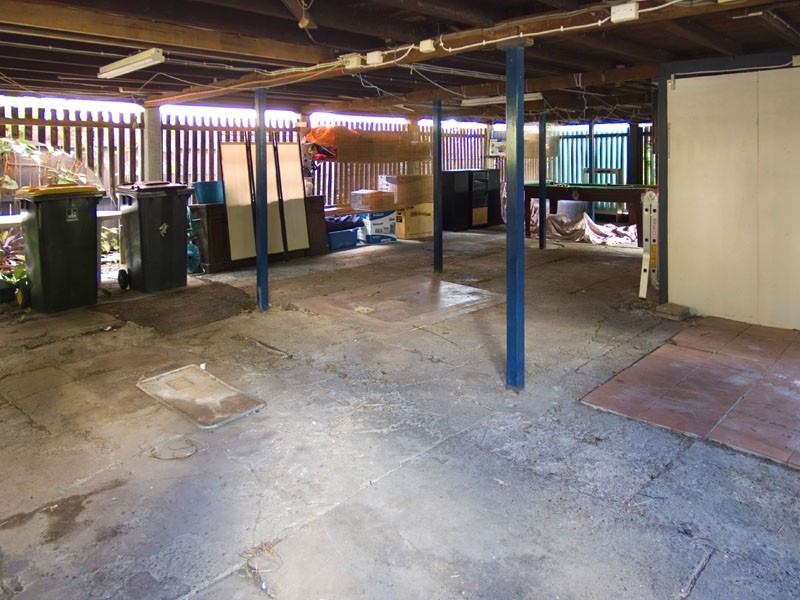 25 Deshon Street, Woolloongabba QLD 4102