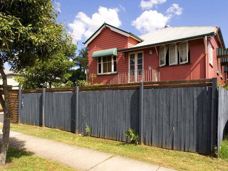 25 Deshon Street, Woolloongabba QLD 4102