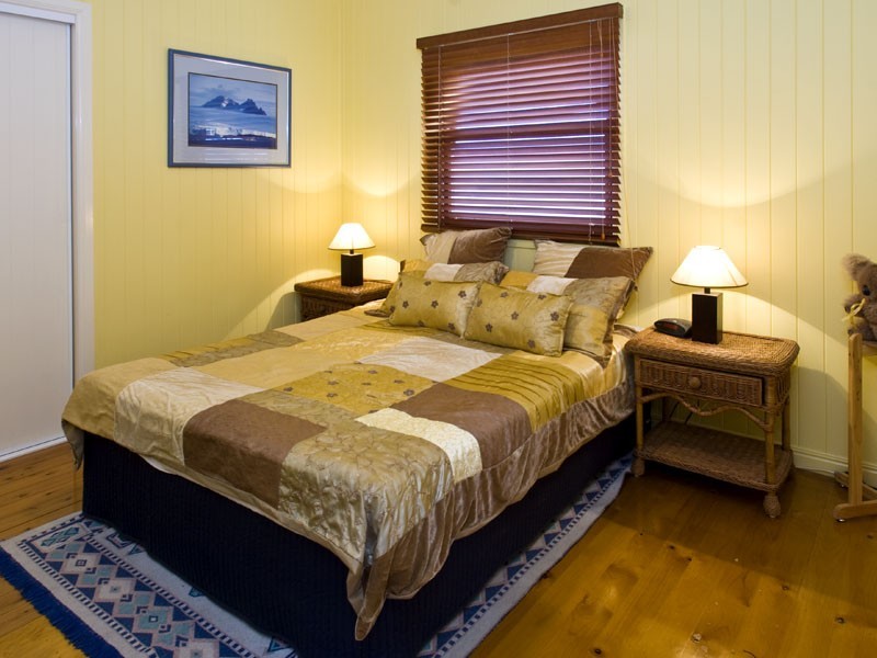 15 Park Street, Hawthorne QLD 4171