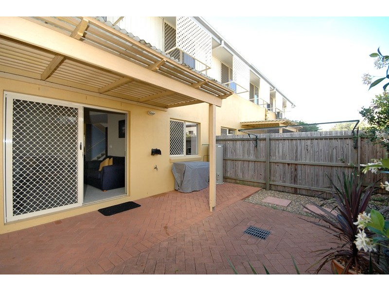 3/7 Kent Street, Coorparoo QLD 4151