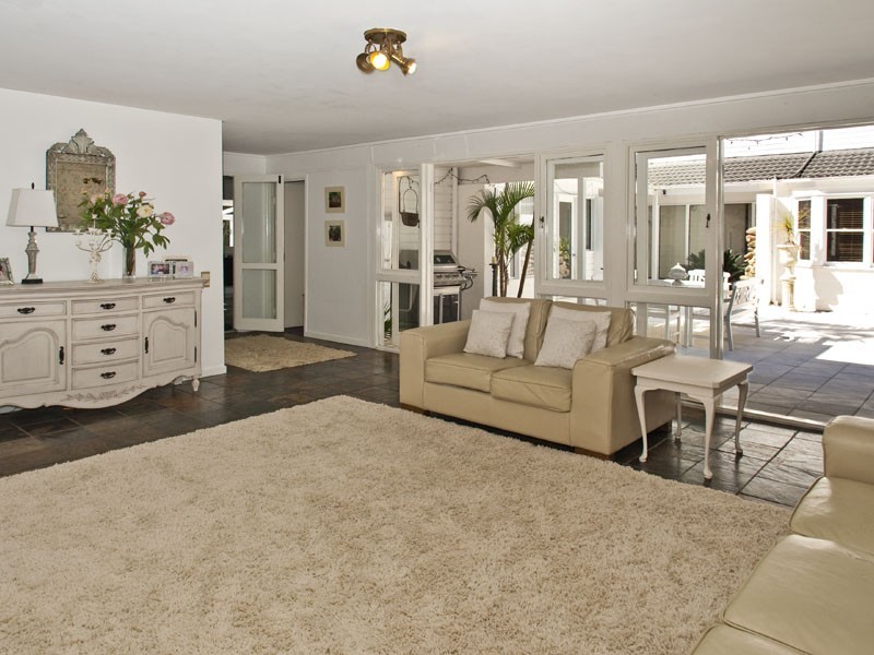 25 Avonmore Street, Moggill QLD 4070