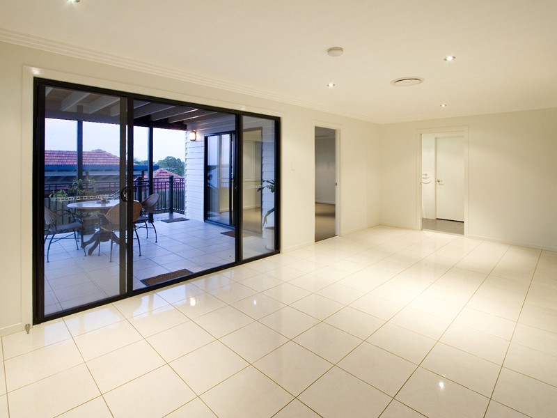8 Lord Street, Morningside QLD 4170