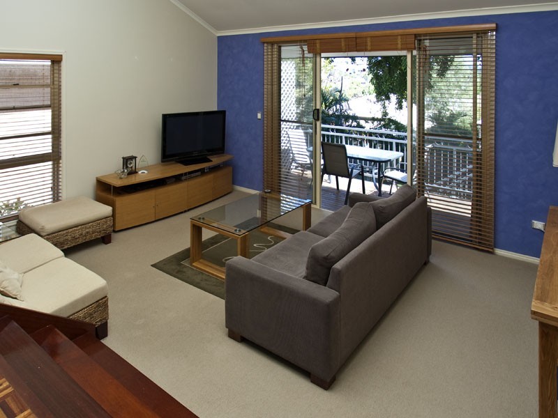 35 Kingsbury Street, Norman Park QLD 4170