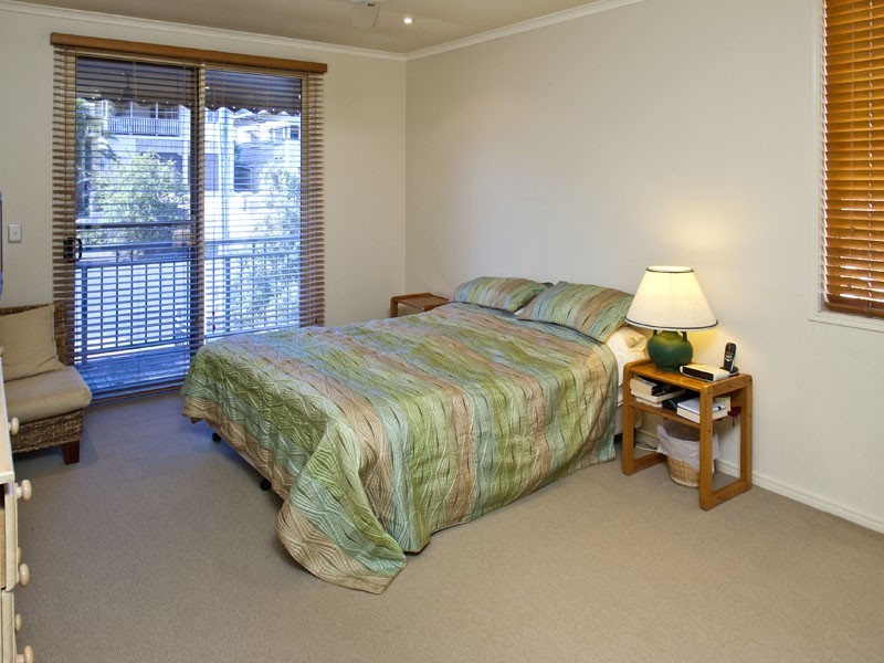 35 Kingsbury Street, Norman Park QLD 4170