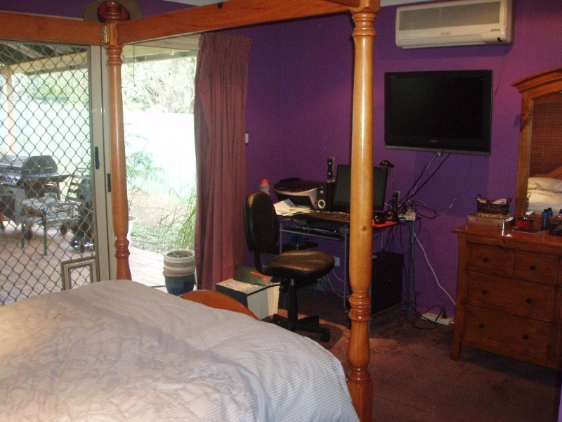 25 Cedar Street, Cannon Hill QLD 4170