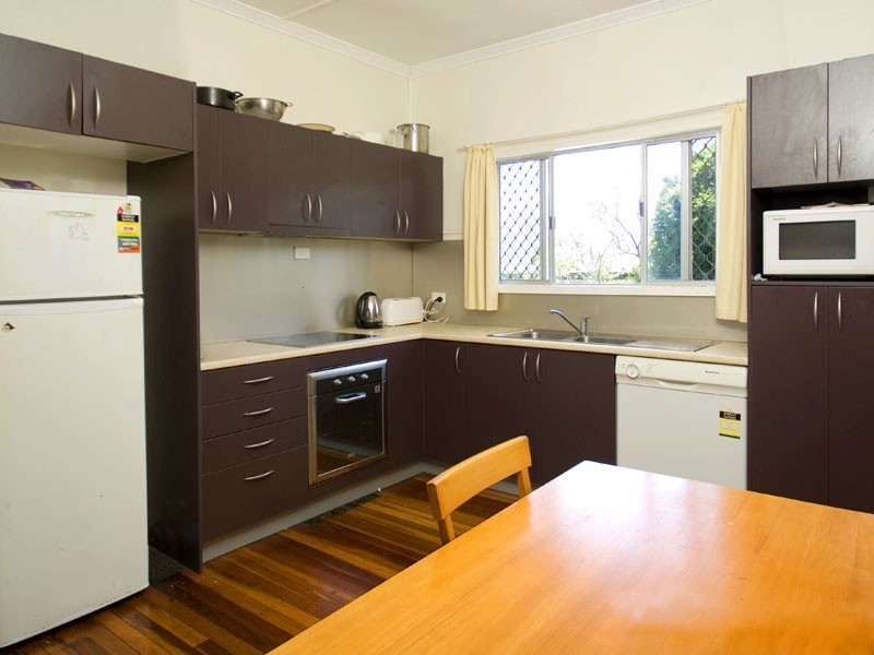 55 Domitia Avenue, Seven Hills QLD 4170