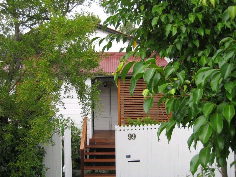 99 Pembroke Road, Coorparoo QLD 4151