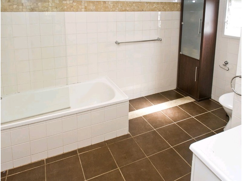 76 Bilyana Street, Balmoral QLD 4171