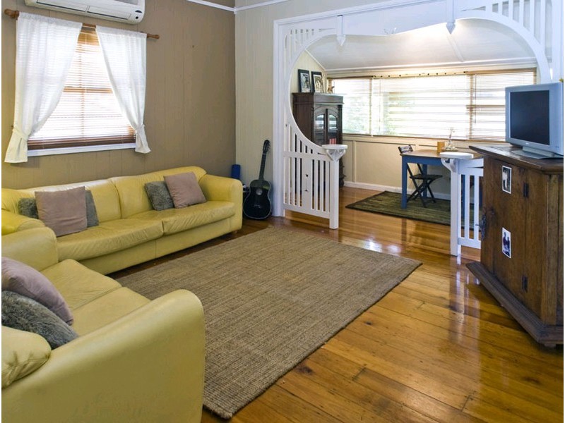 76 Bilyana Street, Balmoral QLD 4171