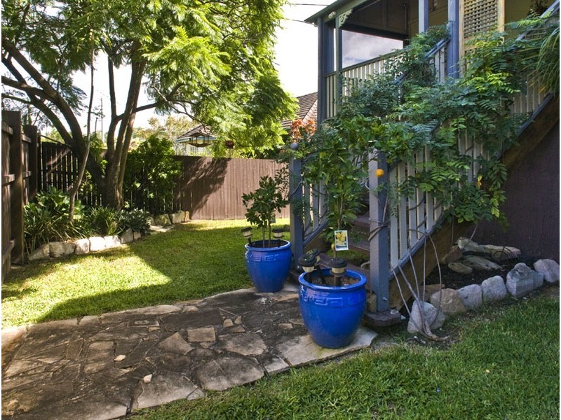 76 Bilyana Street, Balmoral QLD 4171