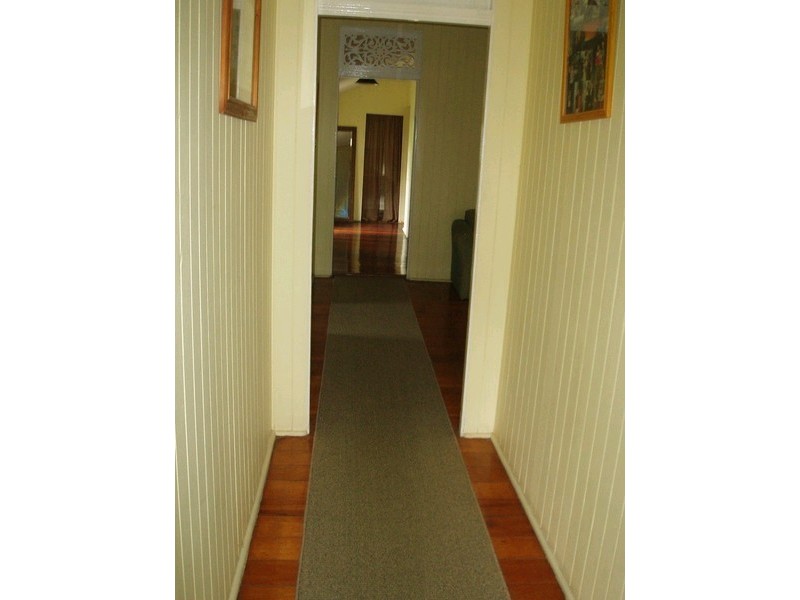 9 Mossgrove Street, Woolloongabba QLD 4102