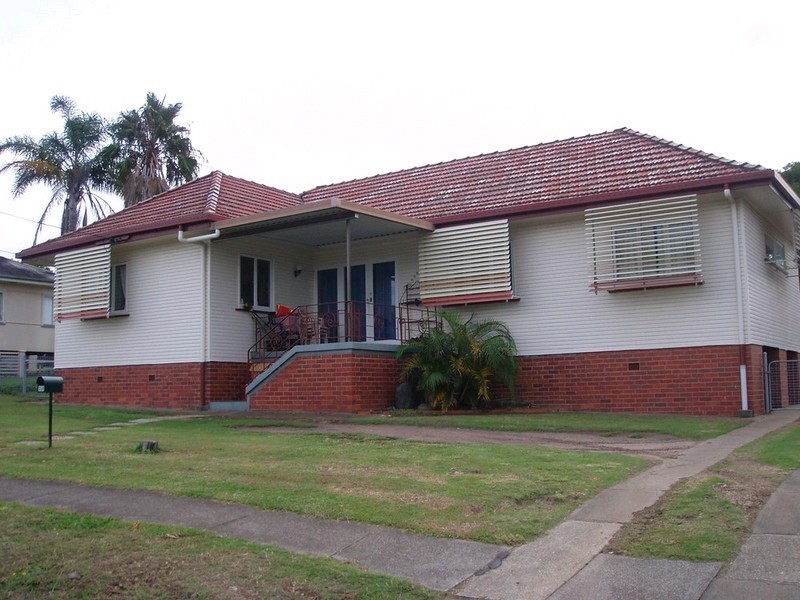 350 Richmond Road, Cannon Hill QLD 4170