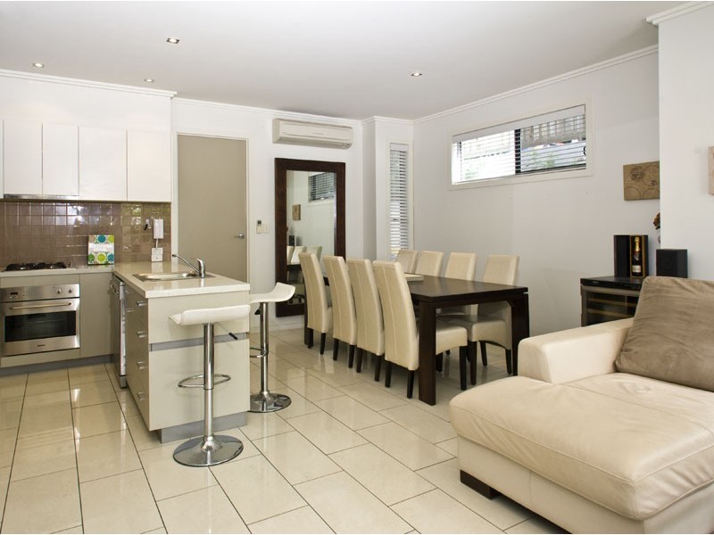 1/23 Burrai Street, Morningside QLD 4170