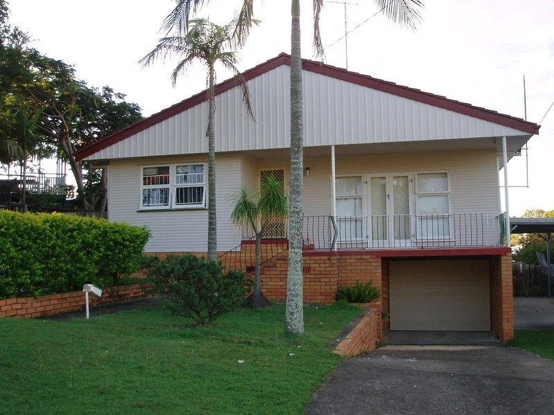 8 Aloomba Street, Balmoral QLD 4171