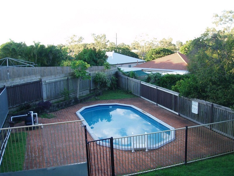 8 Aloomba Street, Balmoral QLD 4171
