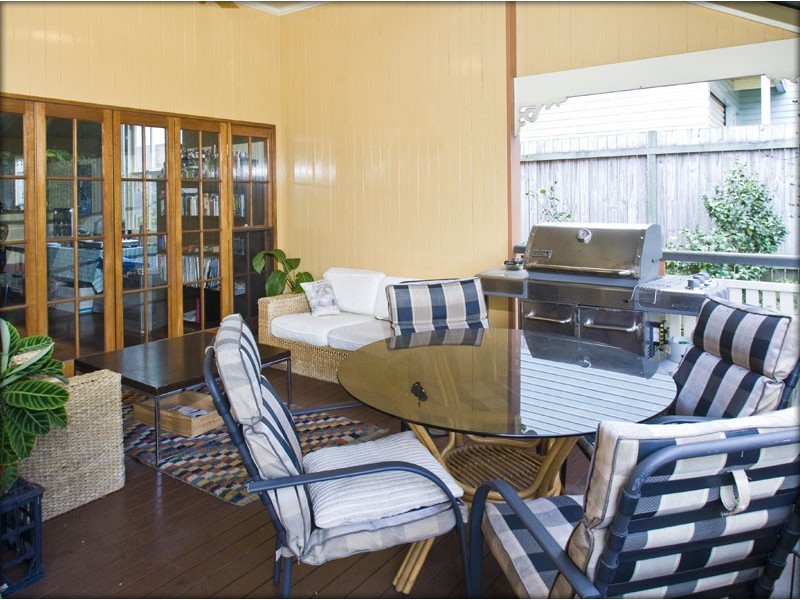 18 Princess Street, Bulimba QLD 4171