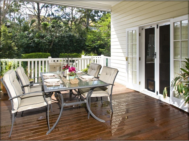 30 Longfellow Street, Norman Park QLD 4170