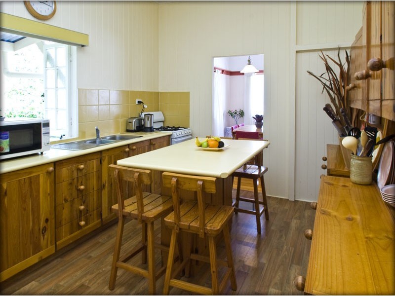 21 Curtis Street, Norman Park QLD 4170