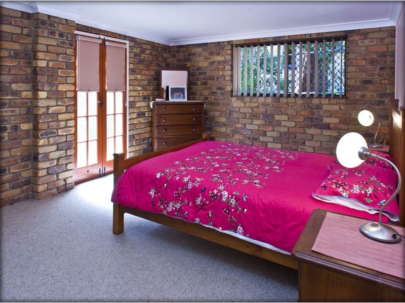 21 Curtis Street, Norman Park QLD 4170