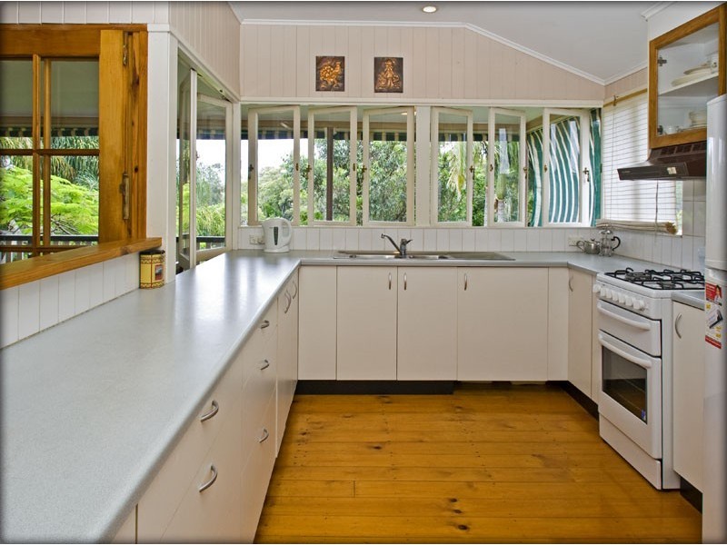 91 Norman Avenue, Norman Park QLD 4170