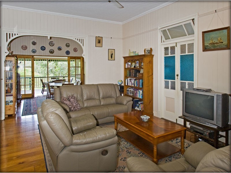 91 Norman Avenue, Norman Park QLD 4170