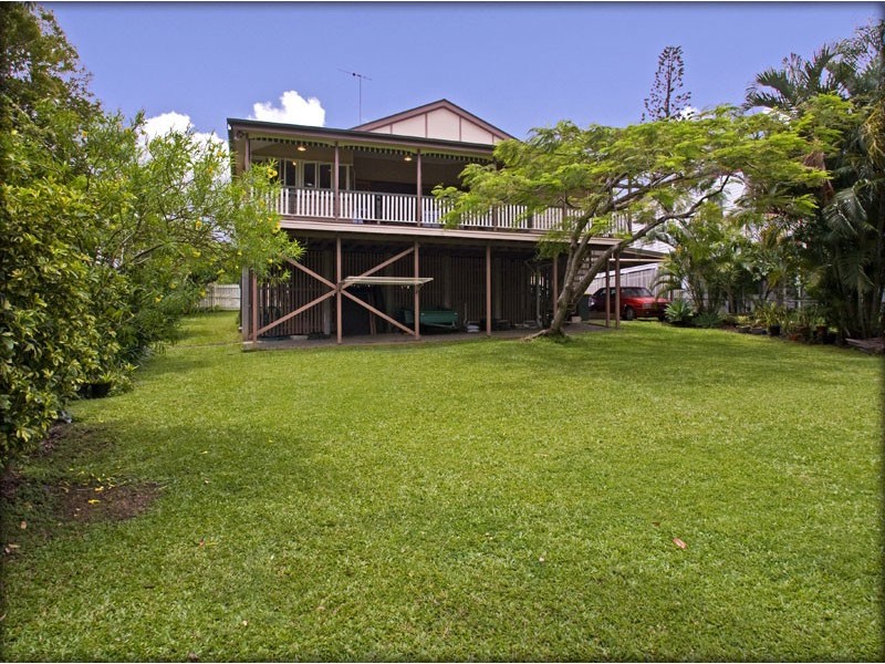 91 Norman Avenue, Norman Park QLD 4170